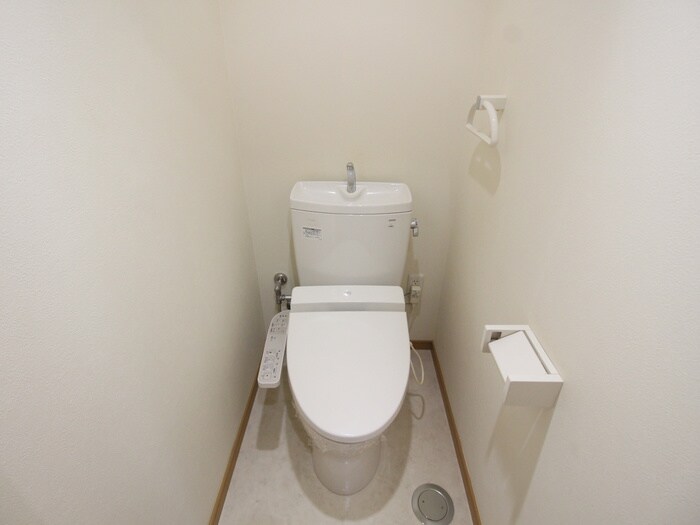 物件内観写真14　(トイレ)