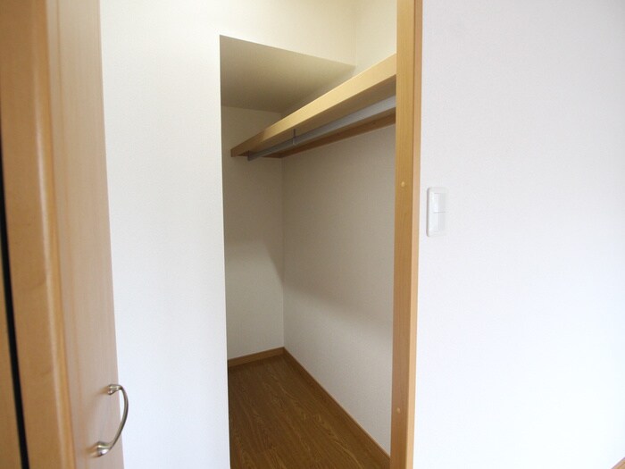 物件内観写真18　(収納)