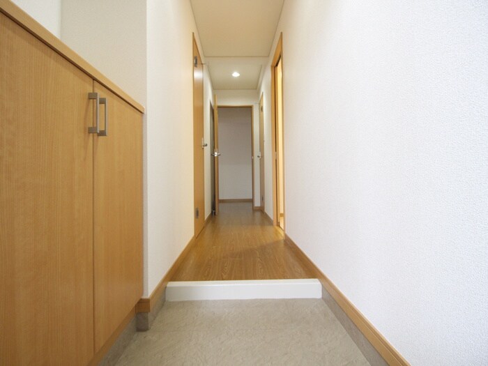 物件内観写真19　(玄関)