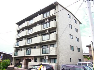 エスパシオ佐千原外観写真