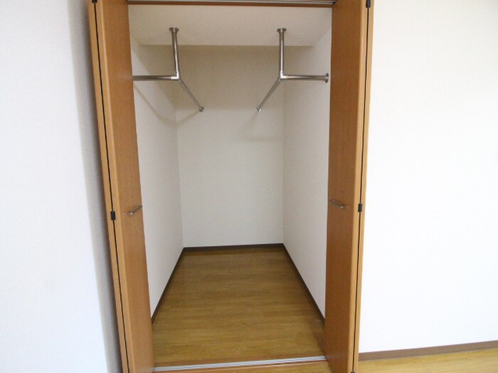 物件内観写真12　(収納)