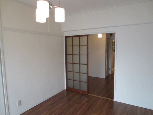 物件内観写真8　(居室)