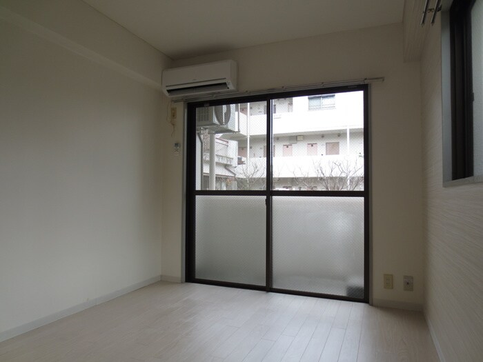 物件内観写真16　(居室)