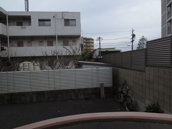 物件内観写真22　(室内からの展望)