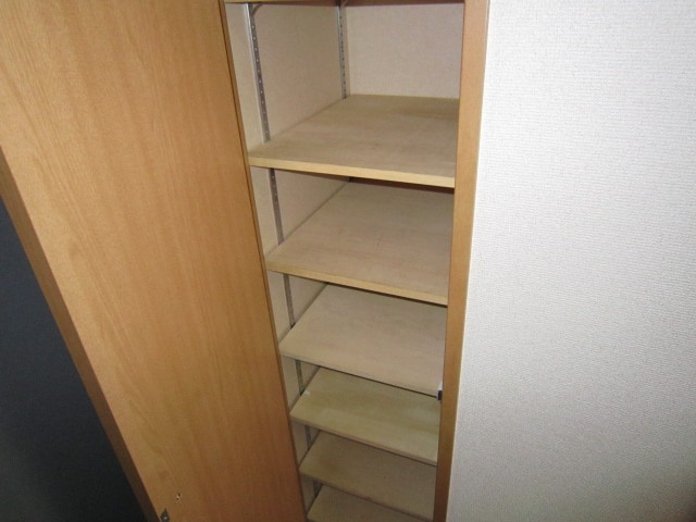 物件内観写真8　(靴箱)