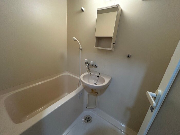 物件内観写真12　(バス／シャワールーム等)