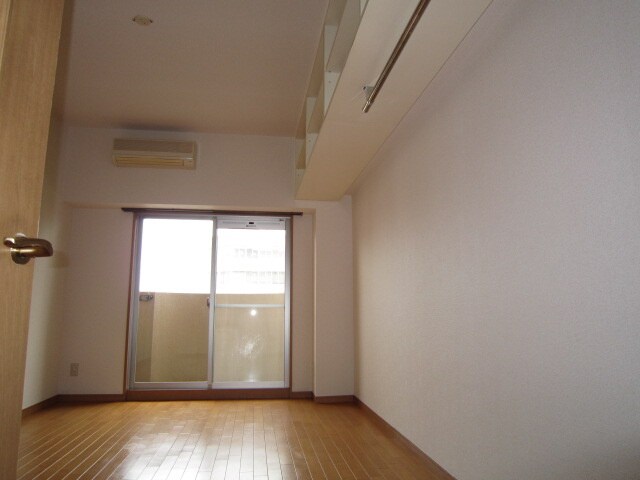 物件内観写真13　(居室)