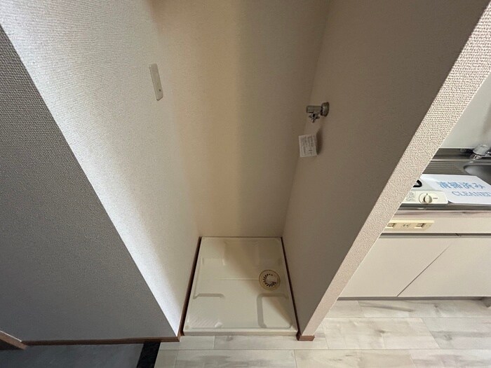 物件内観写真14　(洗濯機置場)