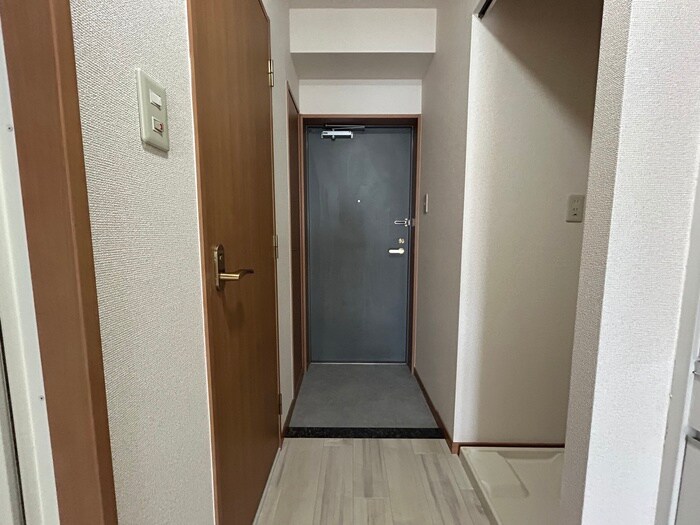 物件内観写真17　(玄関)