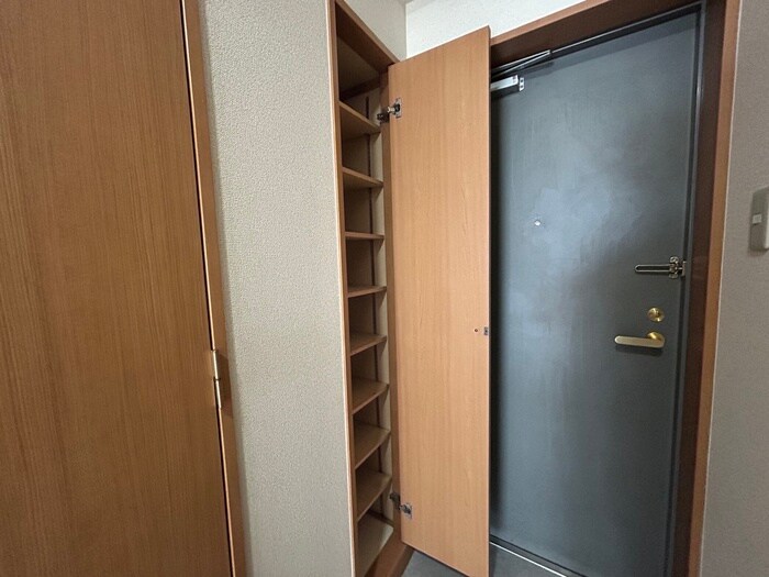 物件内観写真18　(靴箱)