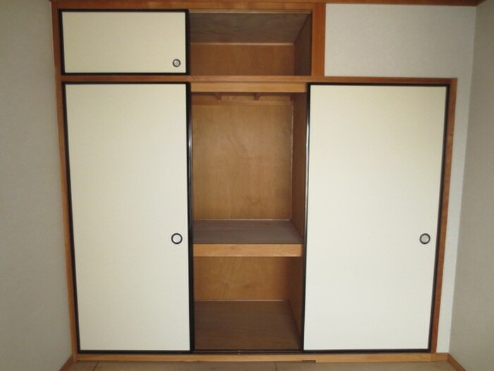 物件内観写真5　(収納)