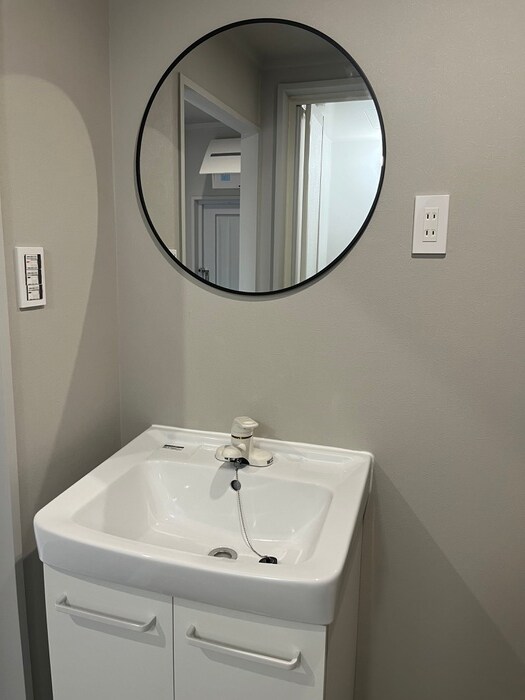 物件内観写真11　(洗面)