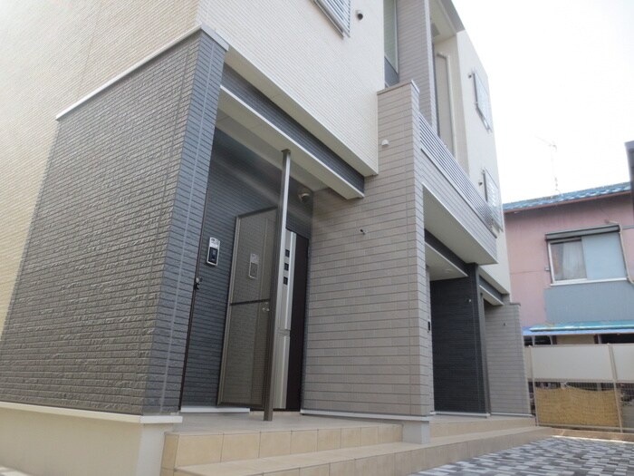 物件外観写真2　(外観写真)