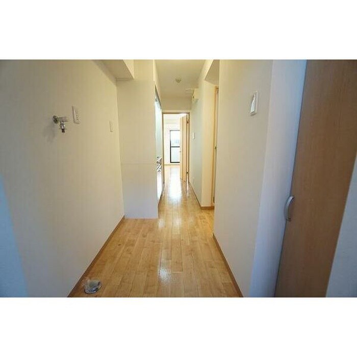 物件内観写真7　(洗濯機置場)