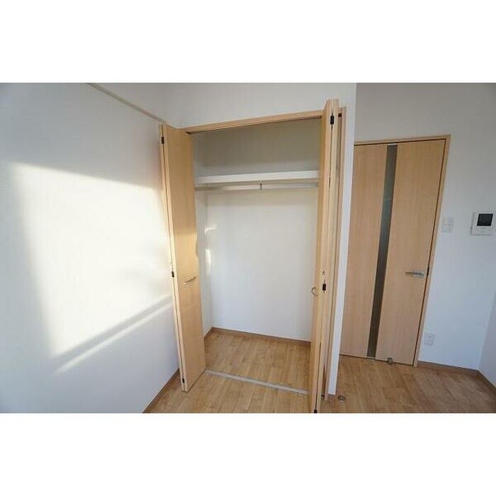 物件内観写真11　(収納)