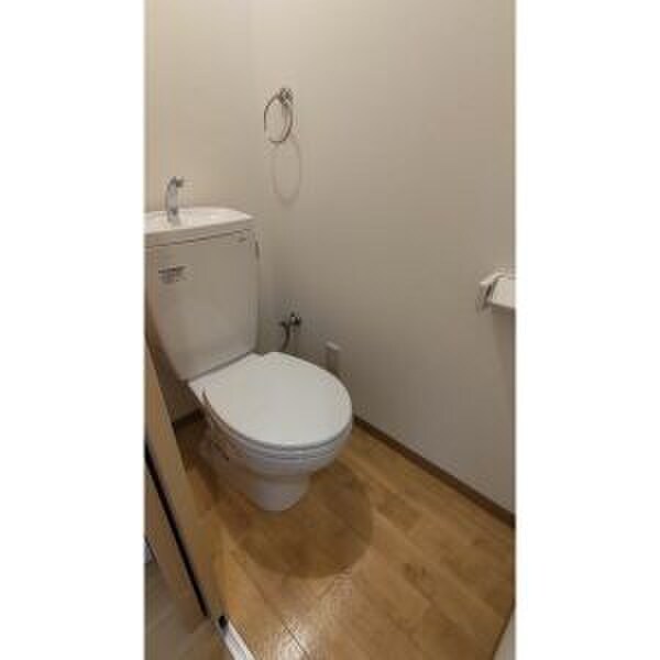 物件内観写真13　(トイレ)