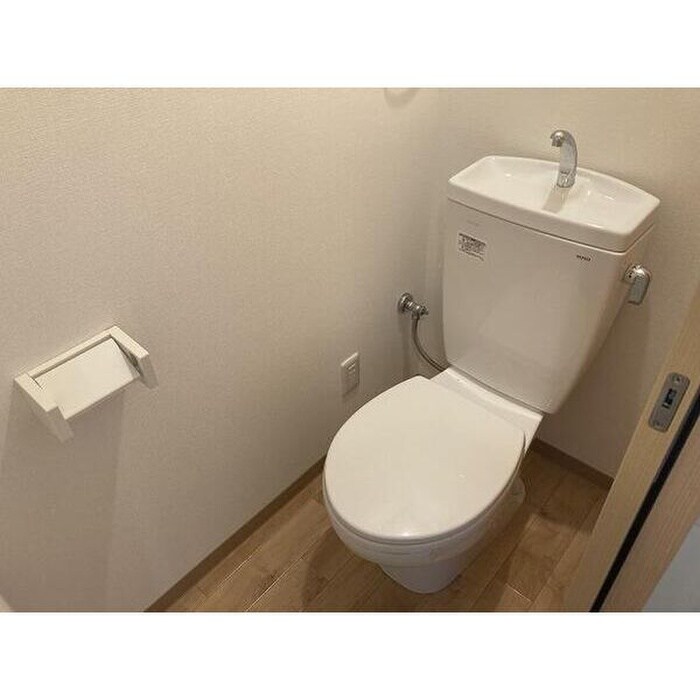 物件内観写真13　(トイレ)