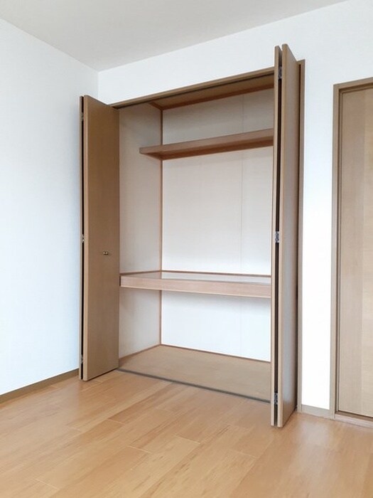 物件内観写真13　(収納)