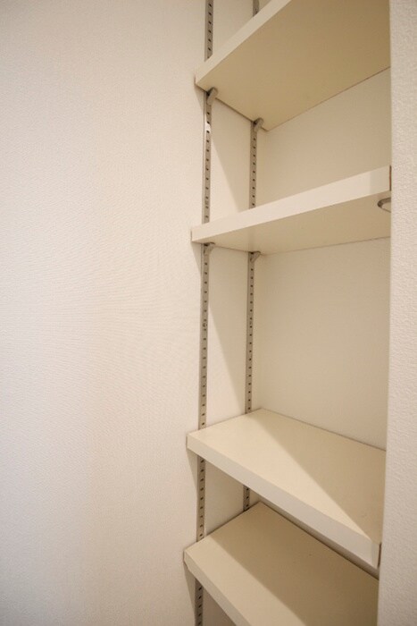 物件内観写真18　(収納)