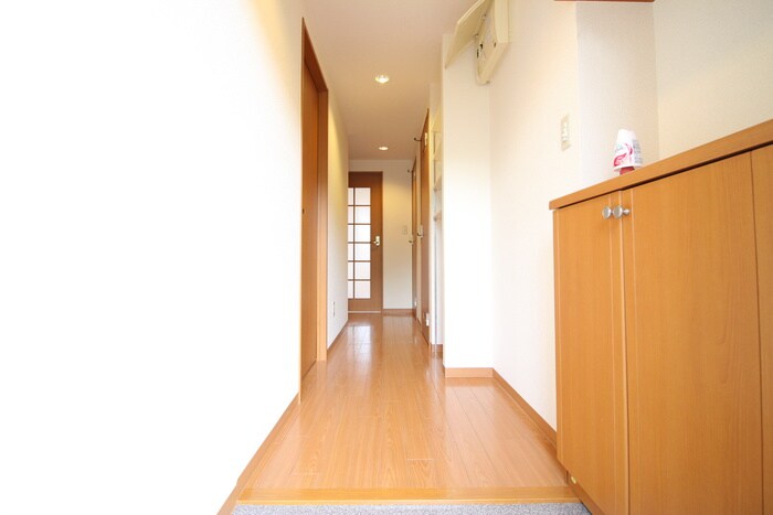 物件内観写真8　(廊下)