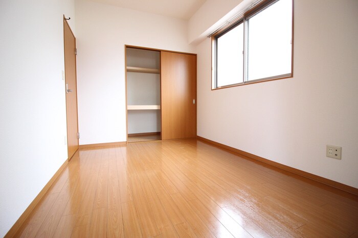 物件内観写真18　(居室)