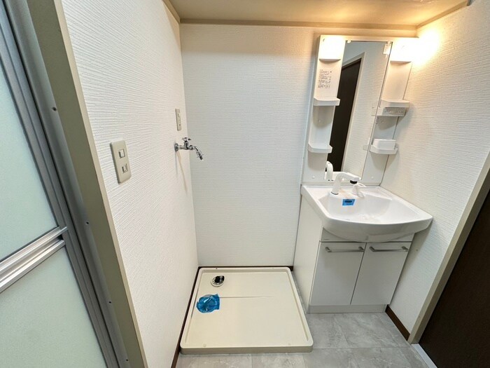 物件内観写真17　(洗濯機置場)