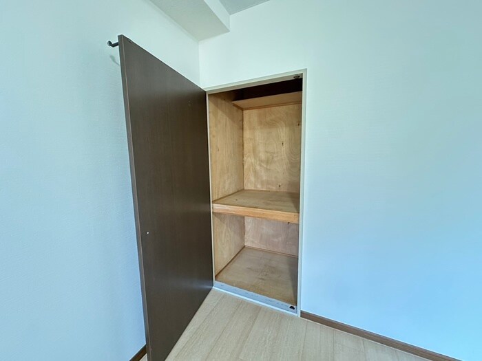 物件内観写真18　(収納)