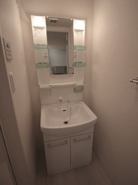 物件内観写真11　(洗面)