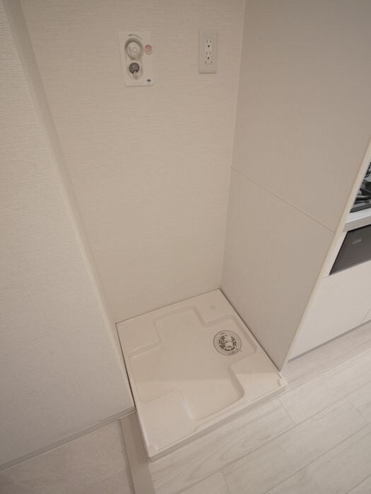 物件内観写真14　(洗濯機置場)