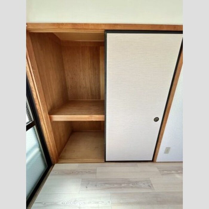 物件内観写真6　(収納)