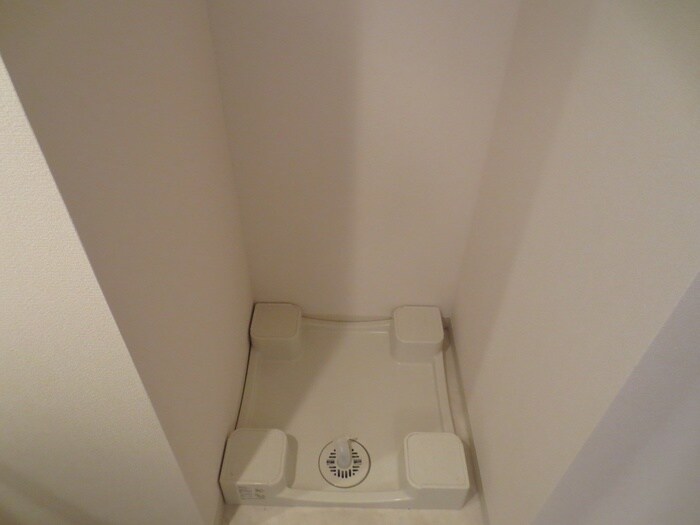 物件内観写真14　(洗濯機置場)