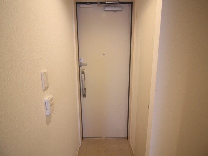 物件内観写真17　(玄関)