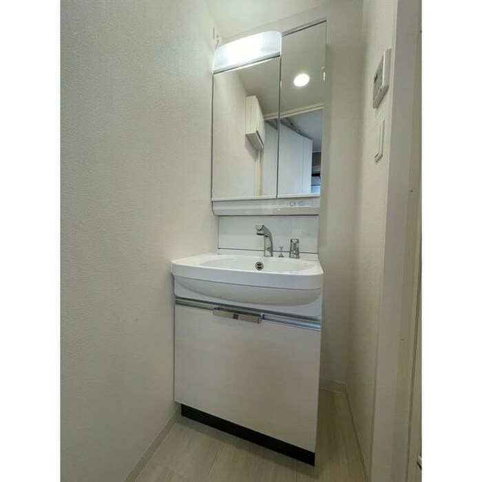 物件内観写真11　(洗面)