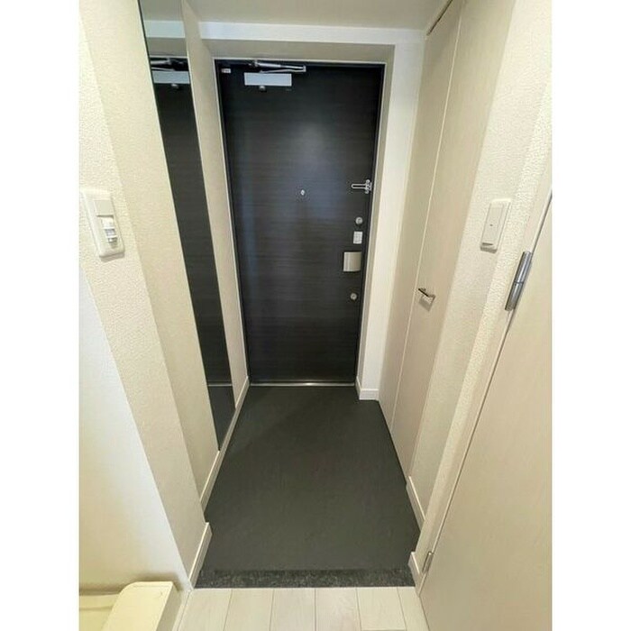 物件内観写真15　(玄関)