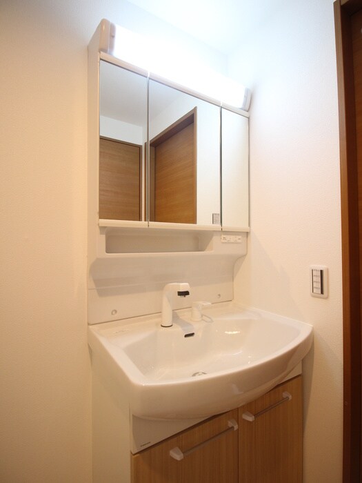 物件内観写真11　(洗面)