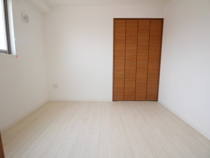 物件内観写真18　(居室)