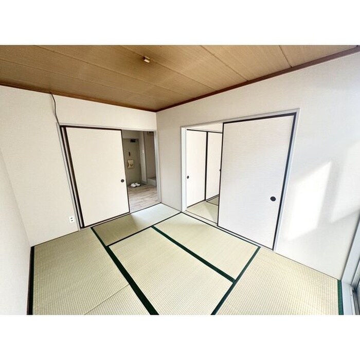 物件内観写真3　(居室)