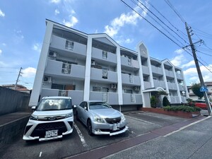 ロイヤルコート森外観写真