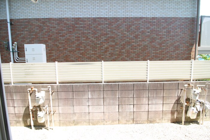 物件内観写真16　(室内からの展望)