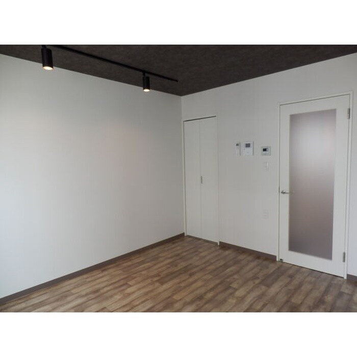 物件内観写真13　(居室)