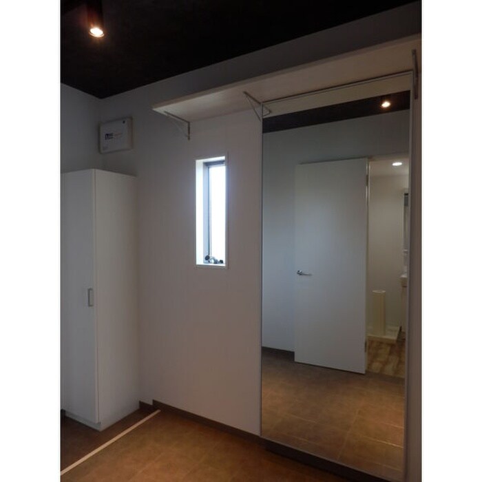 物件内観写真20　(玄関)