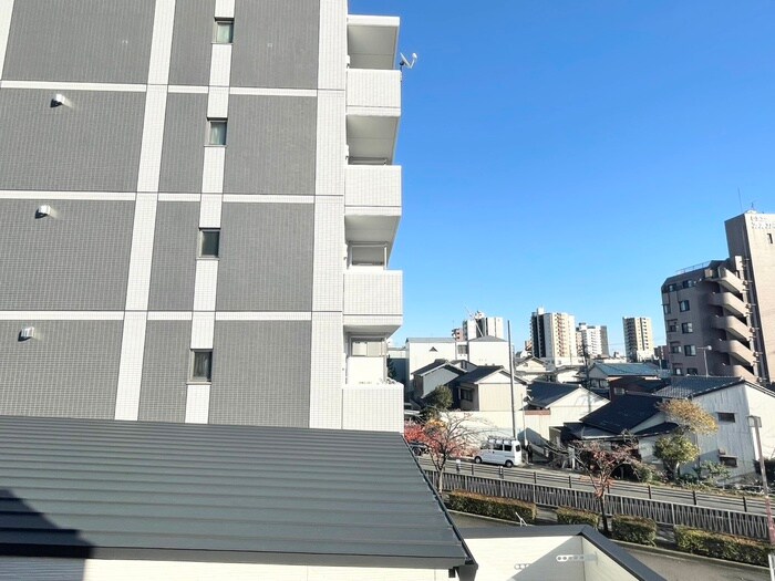 物件内観写真22　(室内からの展望)