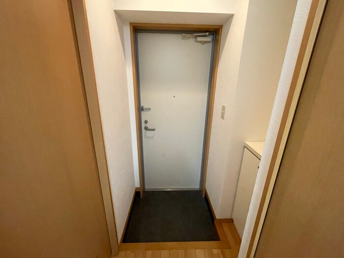 物件内観写真15　(玄関)