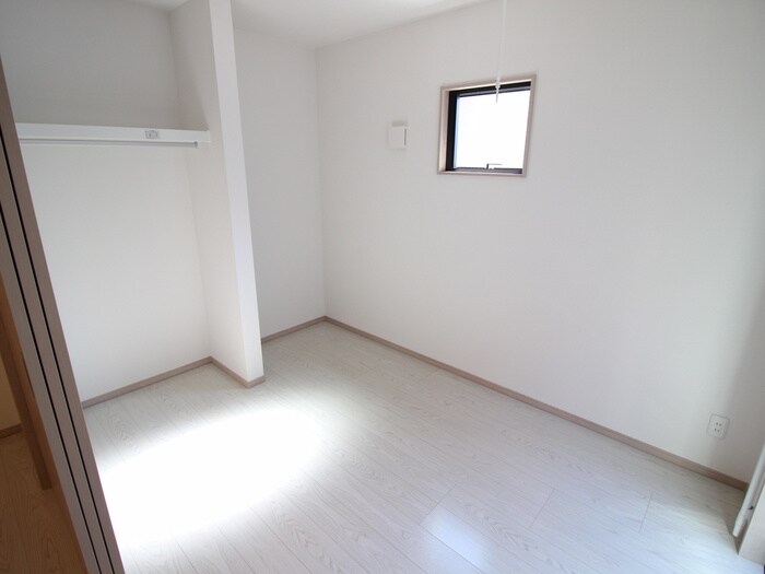 物件内観写真11　(居室)