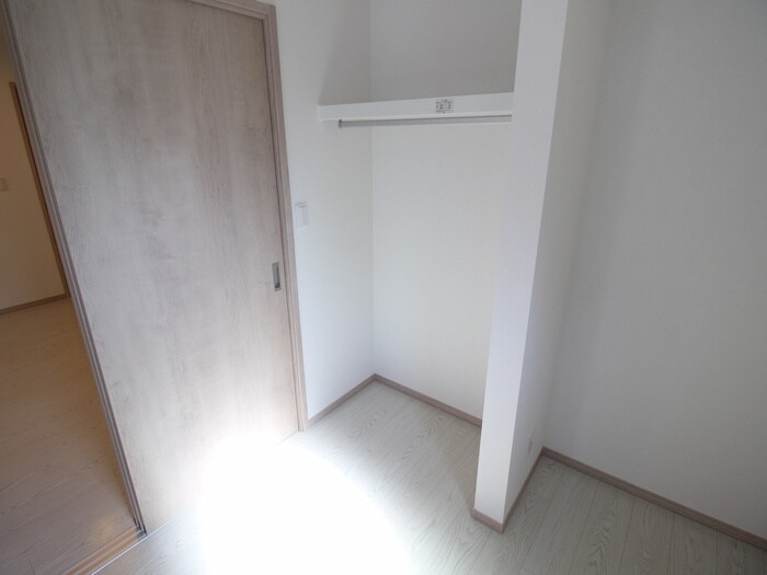 物件内観写真12　(収納)