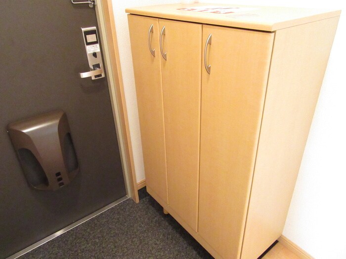 物件内観写真15　(靴箱)