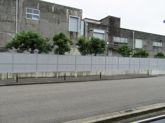 物件内観写真18　(室内からの展望)