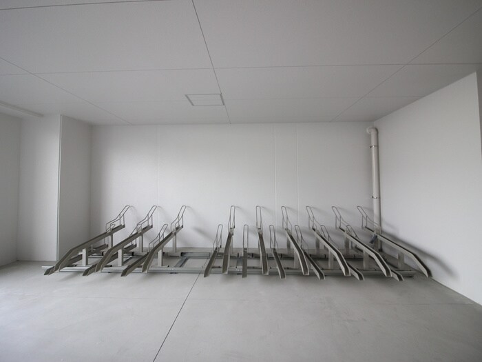 物件外観写真3　(駐輪場)