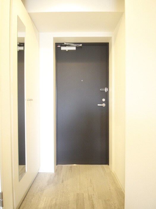 物件内観写真15　(玄関)