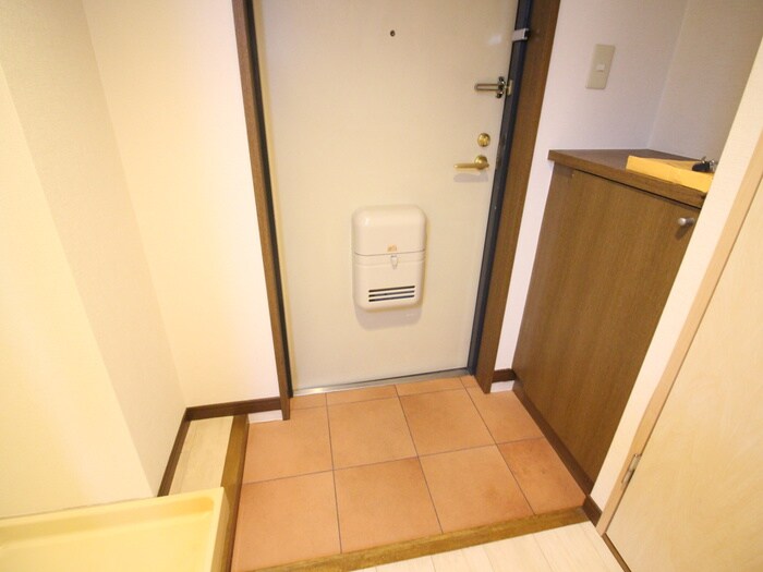 物件内観写真19　(玄関)